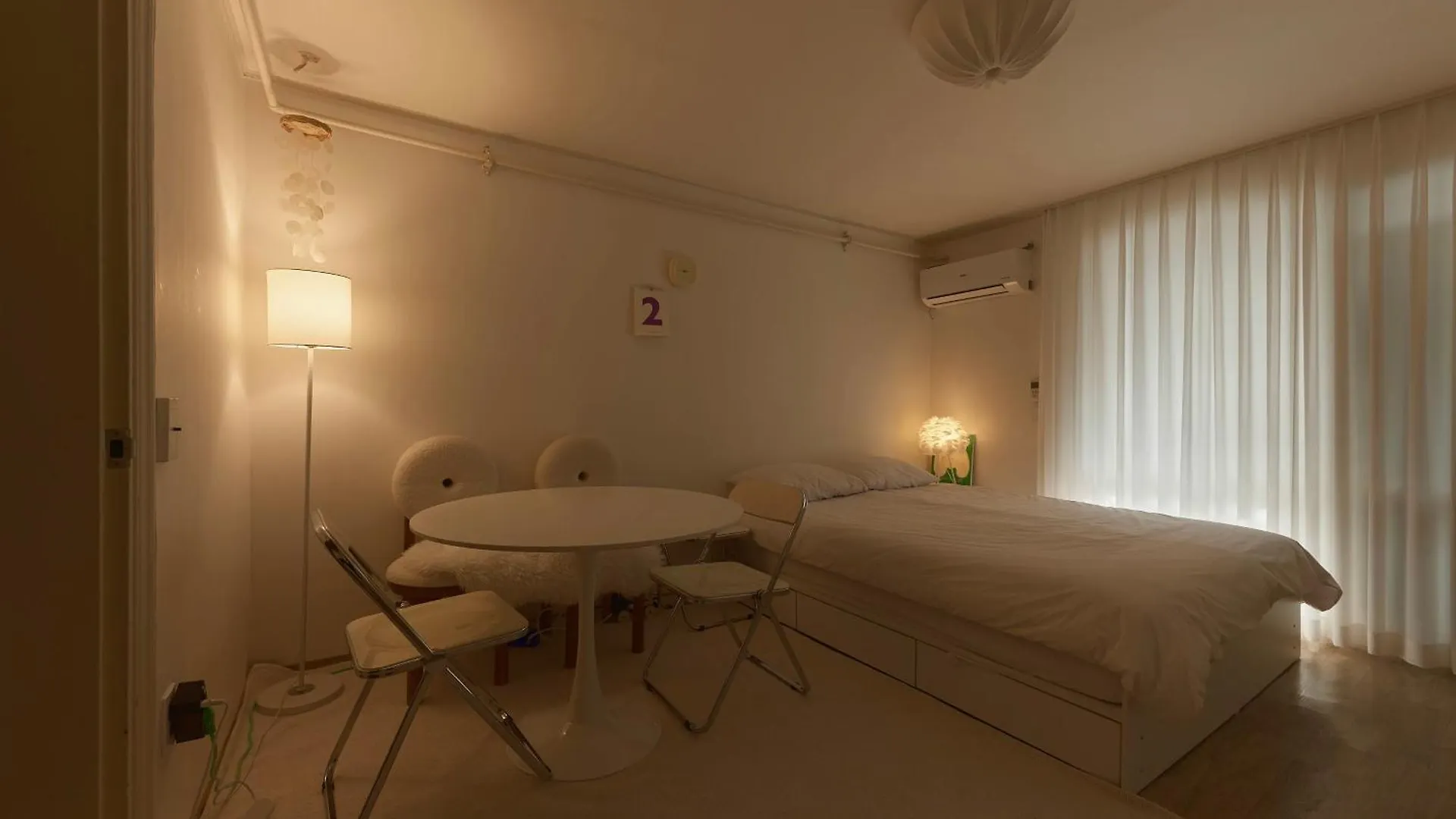 May House Seul 0*,  Corea del Sud